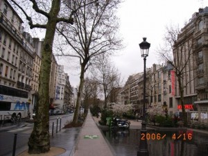 ブランシュ広場　中央遊歩道